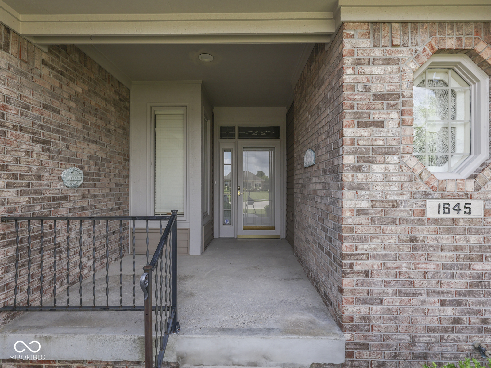 1645 Oakmere Way