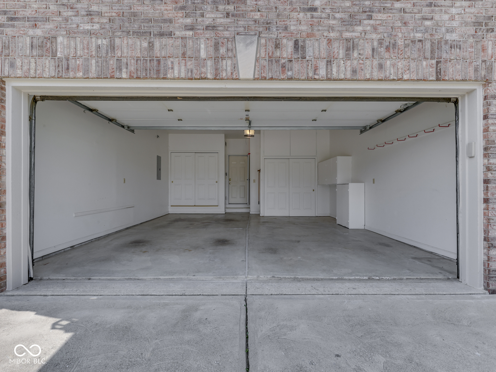 1645 Oakmere Way