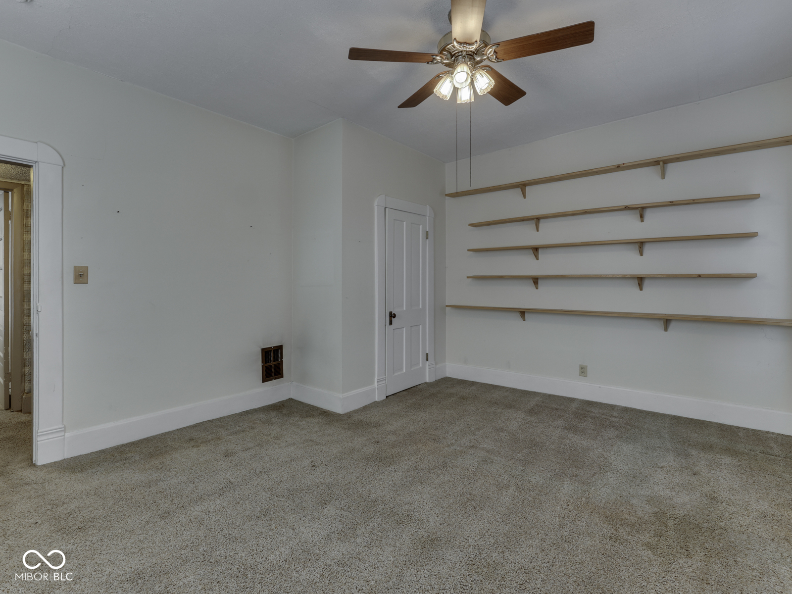 955 E Georgia Street