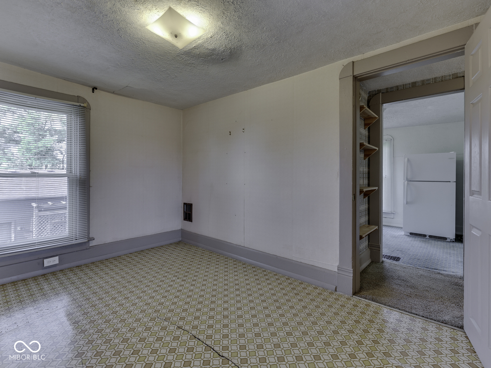 955 E Georgia Street