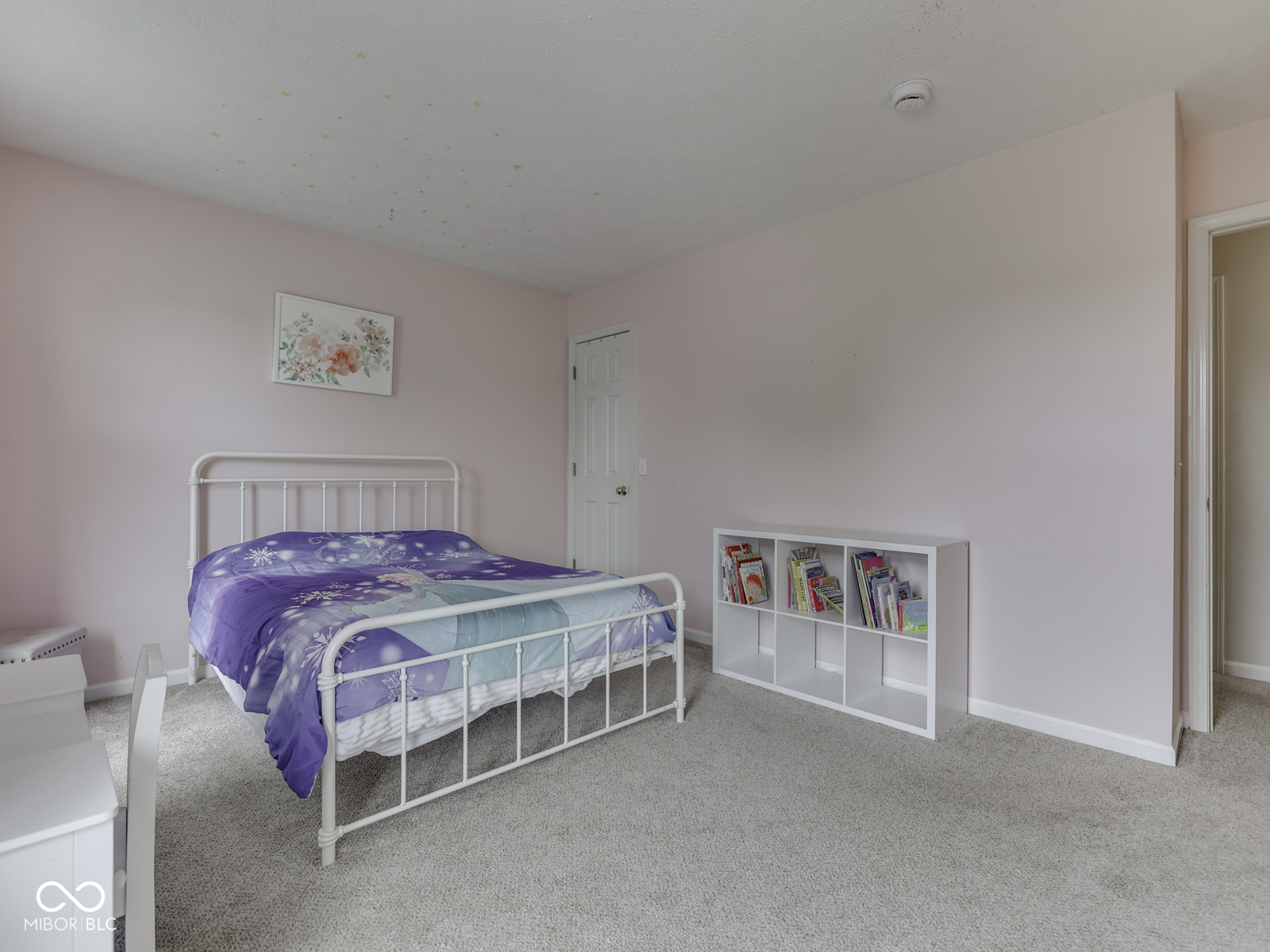 257 Wakefield Drive E