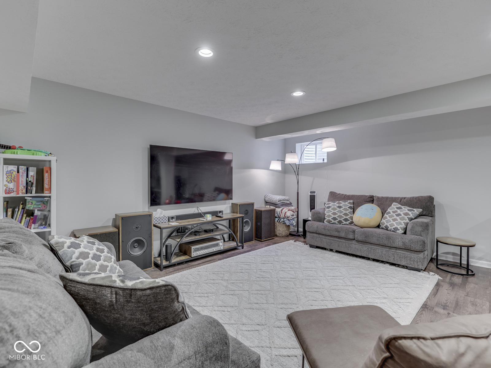 257 Wakefield Drive E