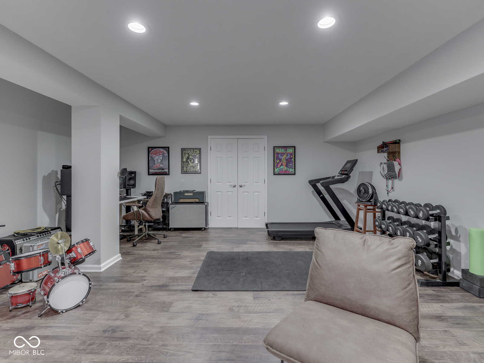 257 Wakefield Drive E