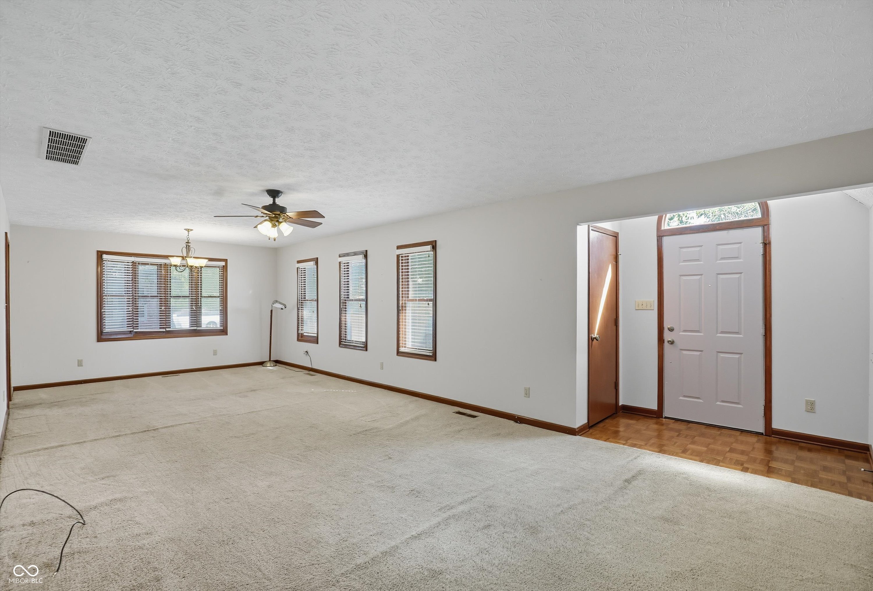 146 Dover Boulevard N