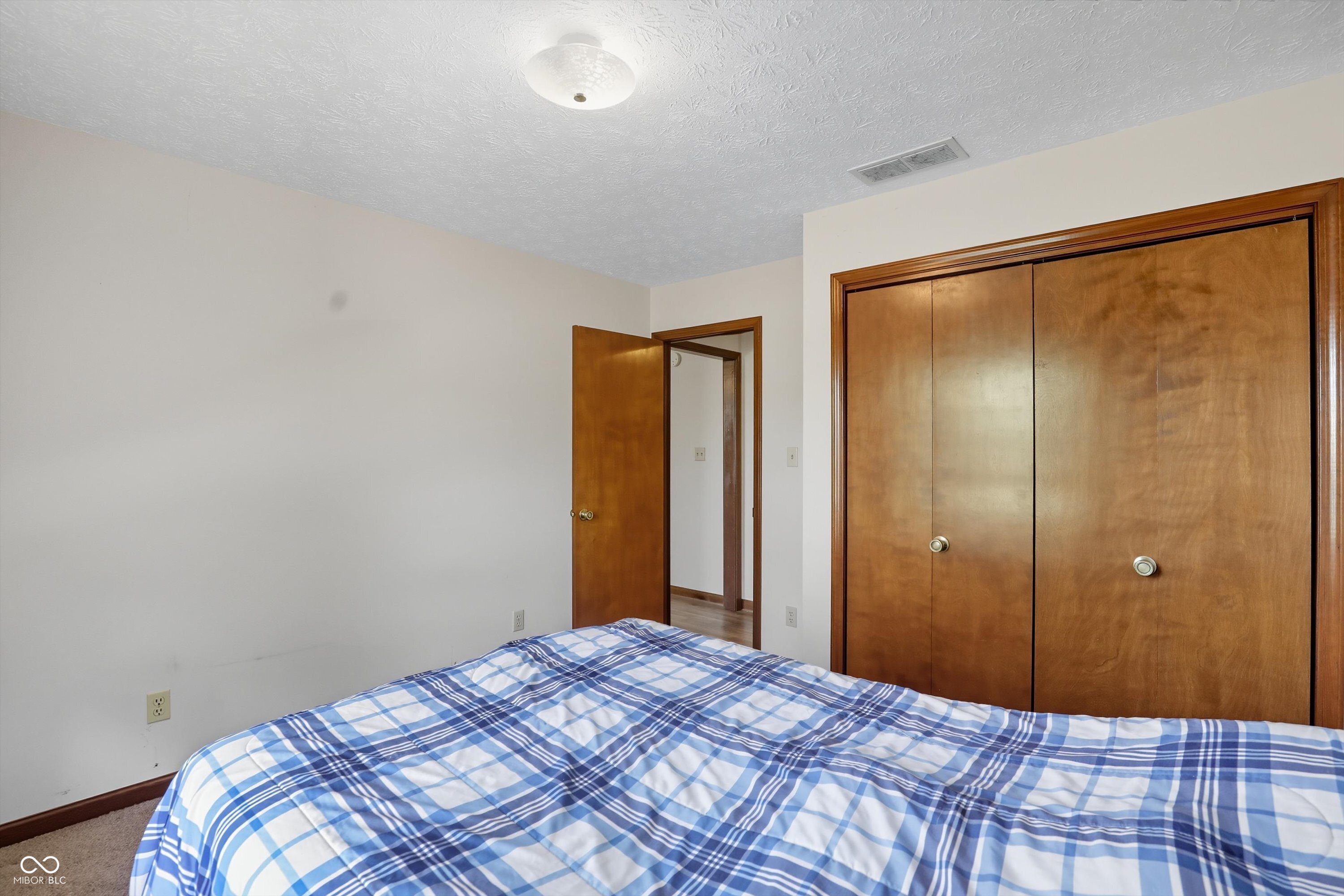 146 Dover Boulevard N