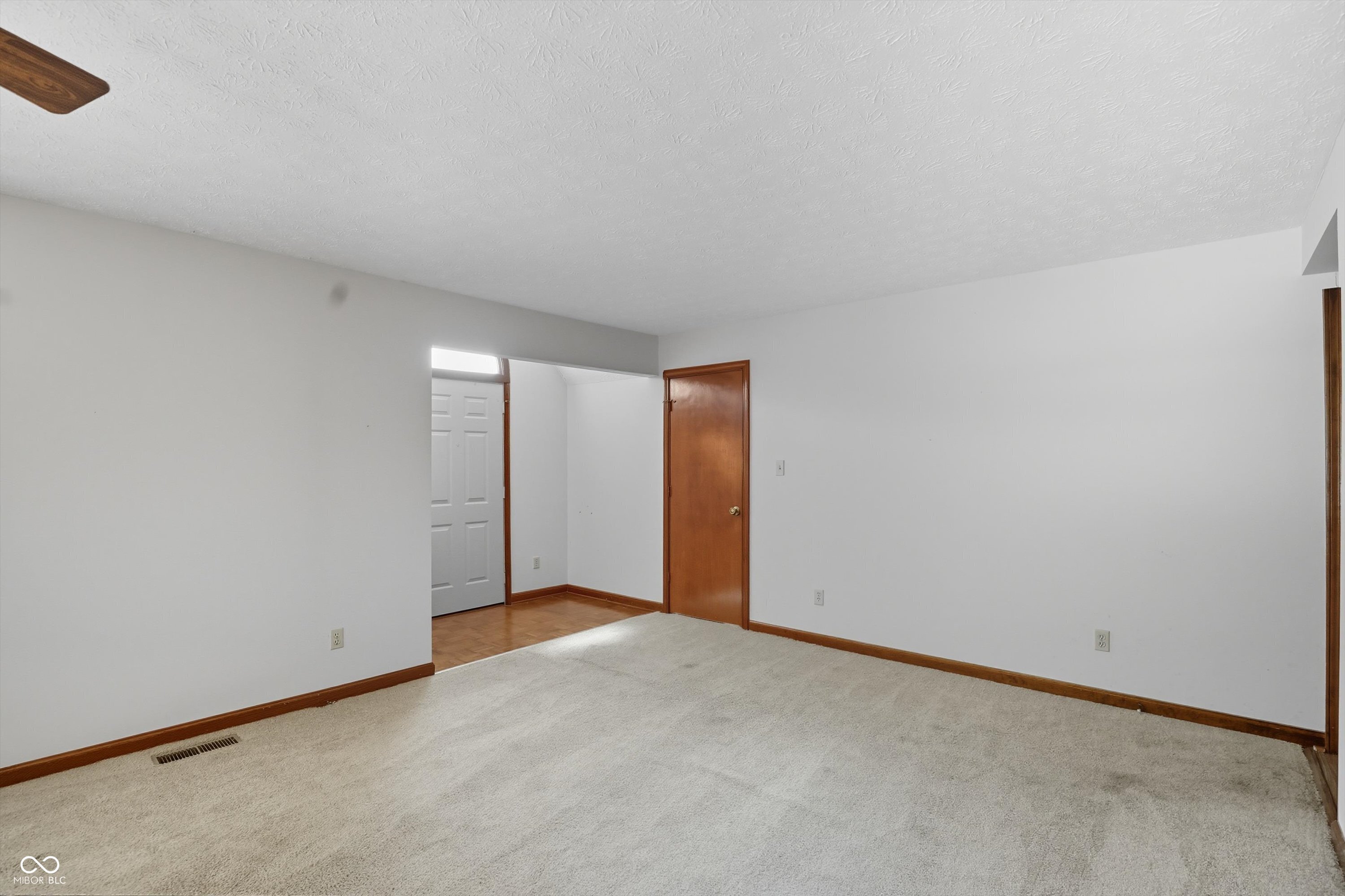 146 Dover Boulevard N