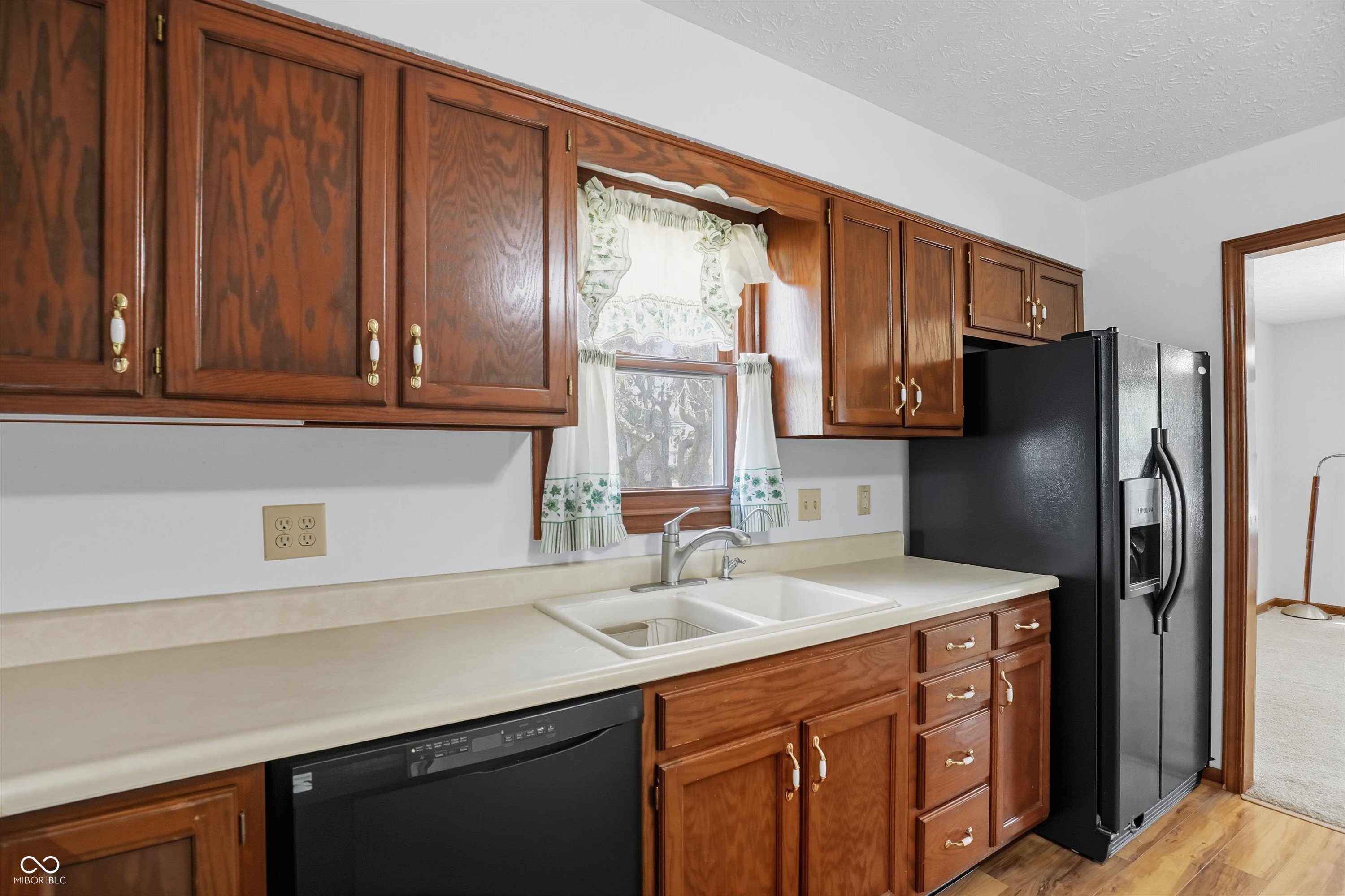 146 Dover Boulevard N