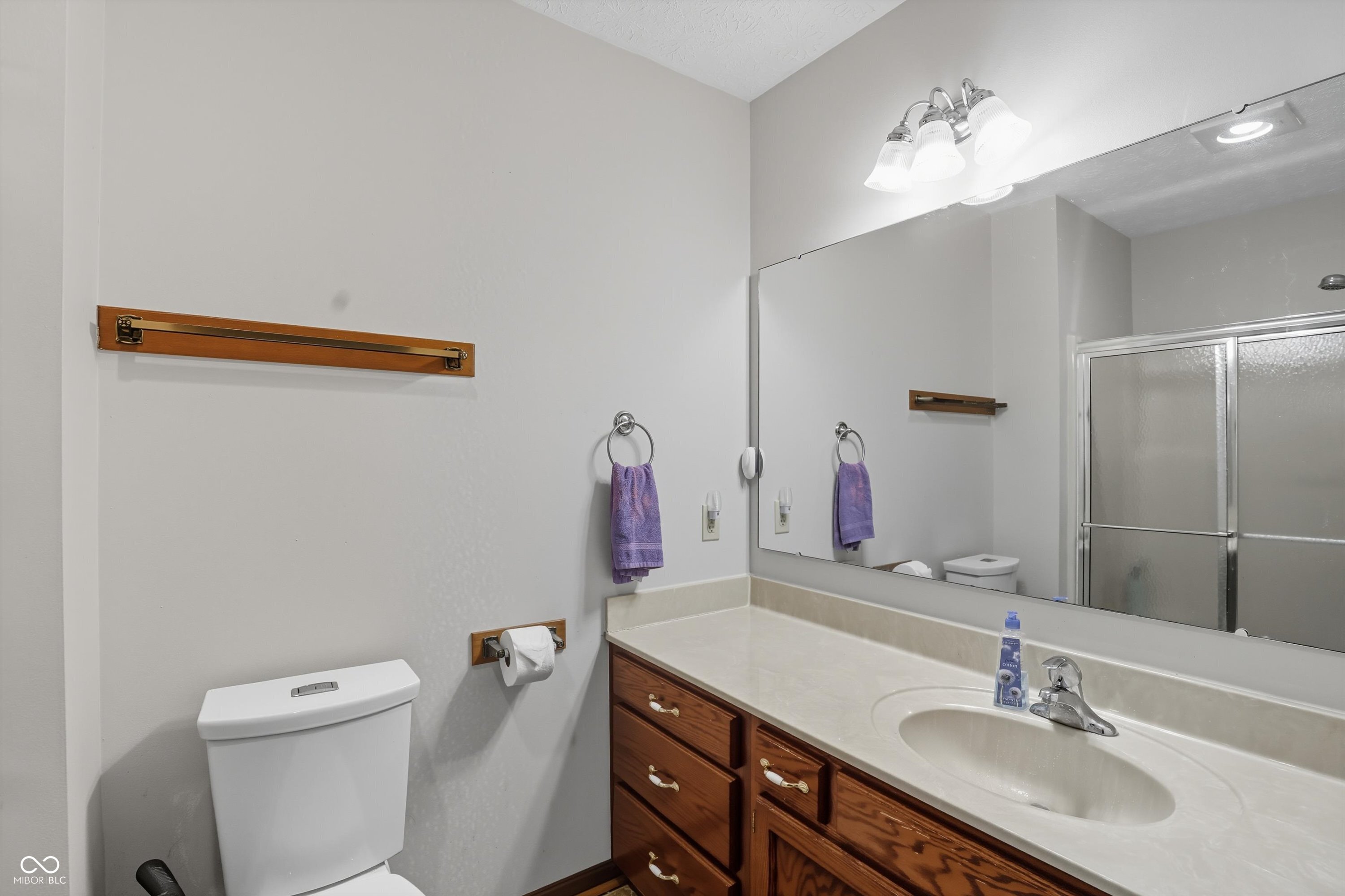 146 Dover Boulevard N