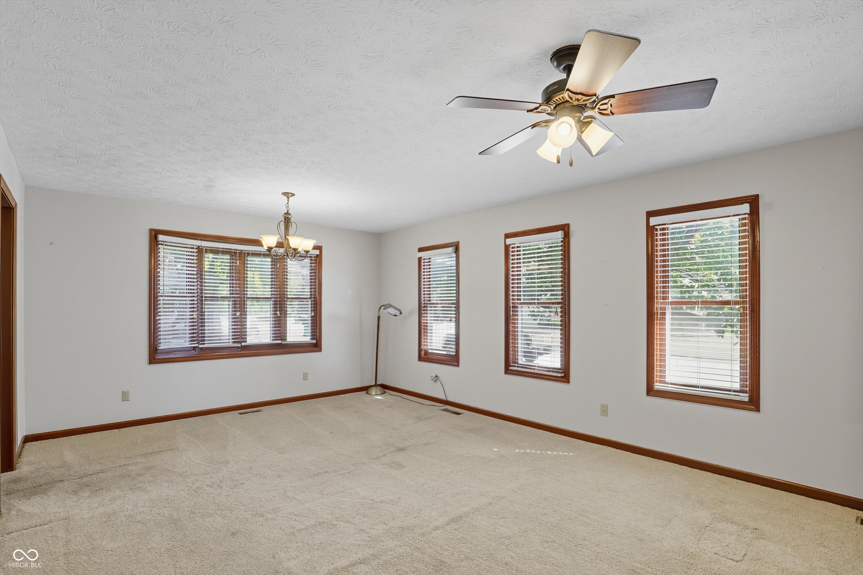 146 Dover Boulevard N