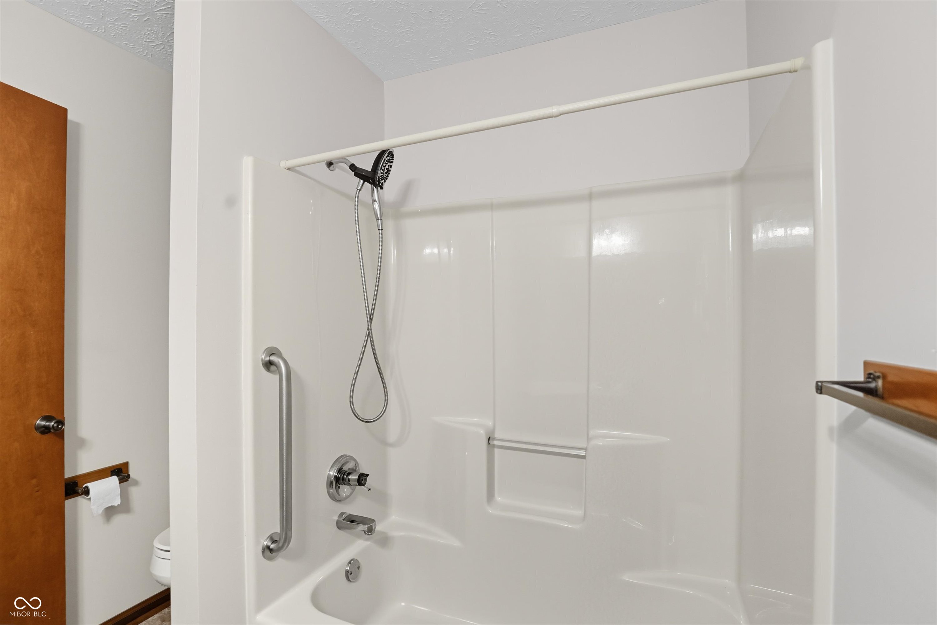 146 Dover Boulevard N