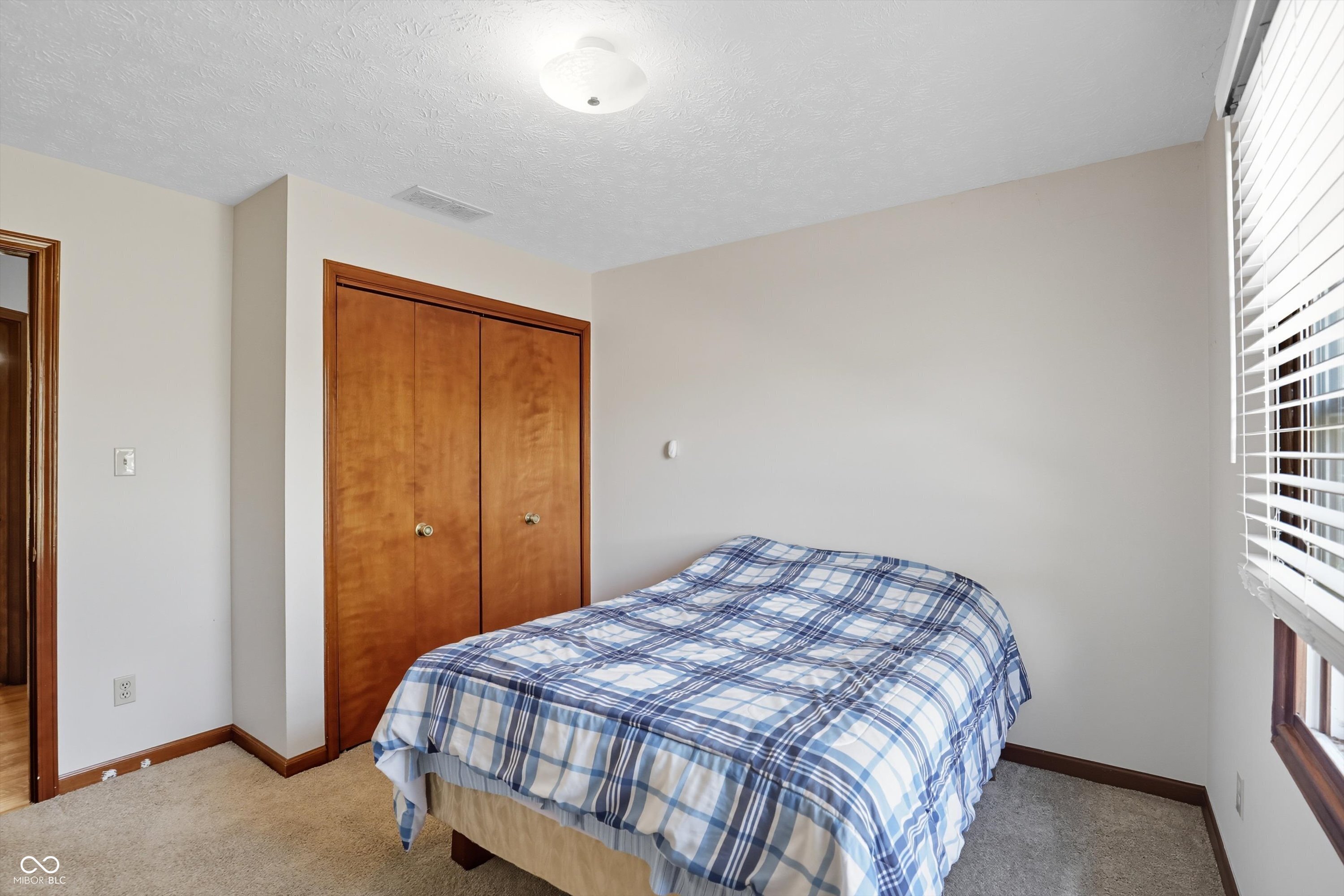 146 Dover Boulevard N