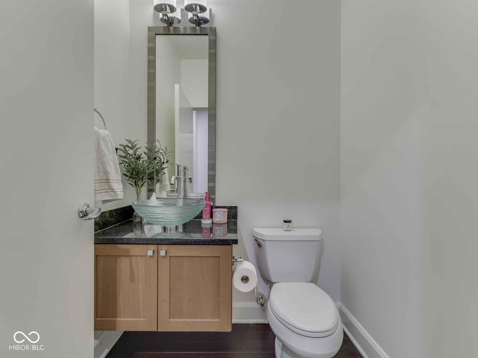 222 N East Street Unit: 103