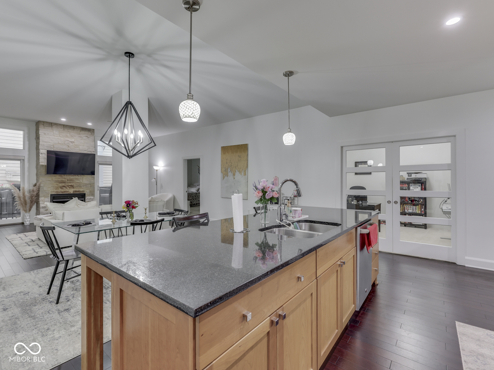 222 N East Street Unit: 103