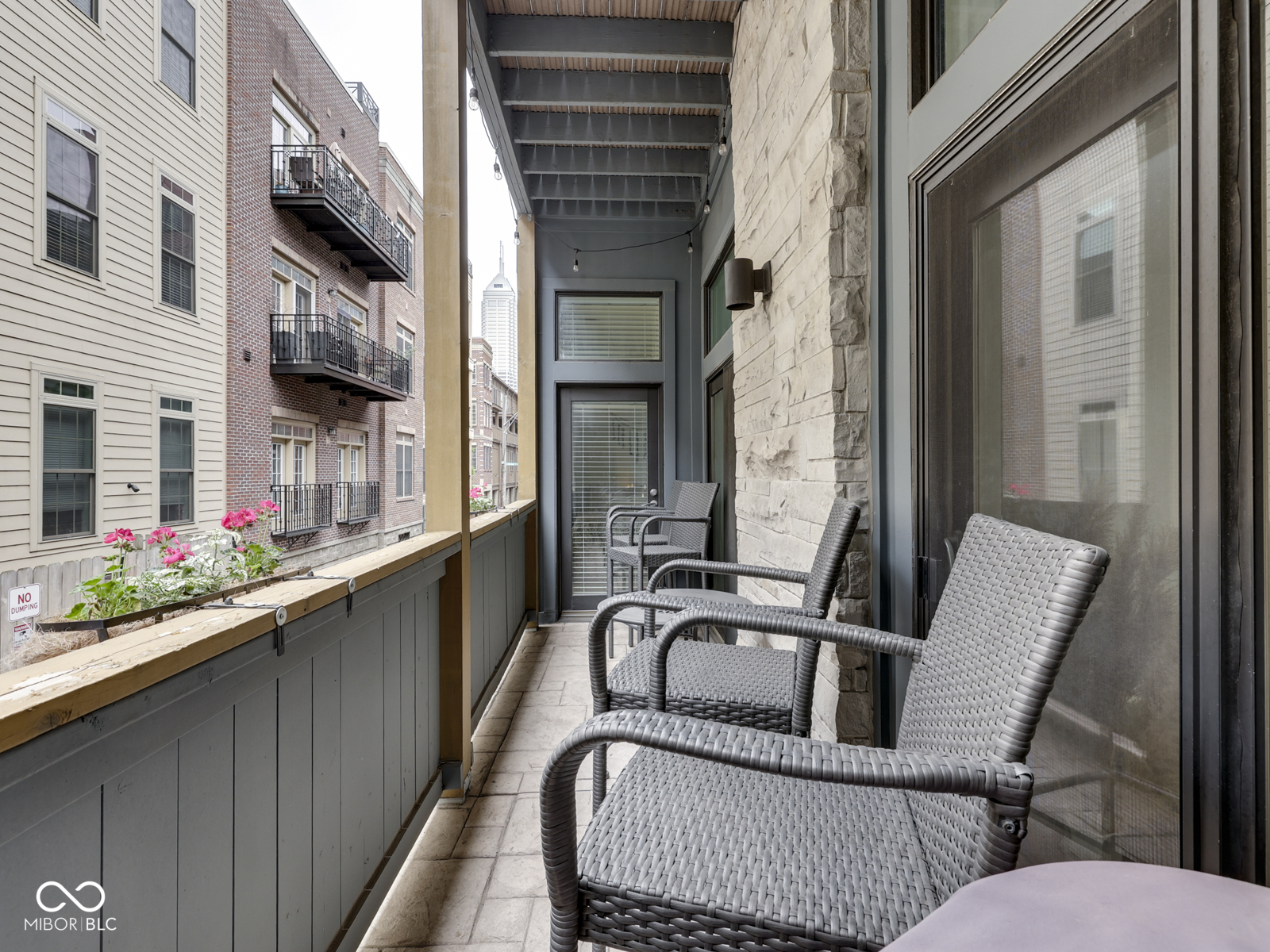 222 N East Street Unit: 103