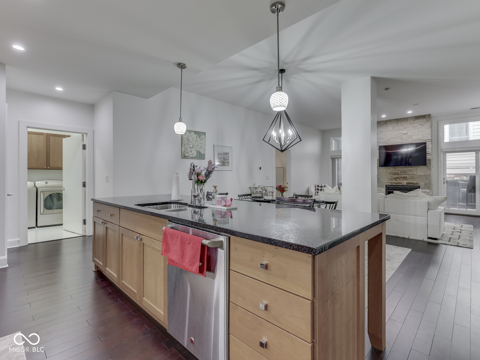 222 N East Street Unit: 103