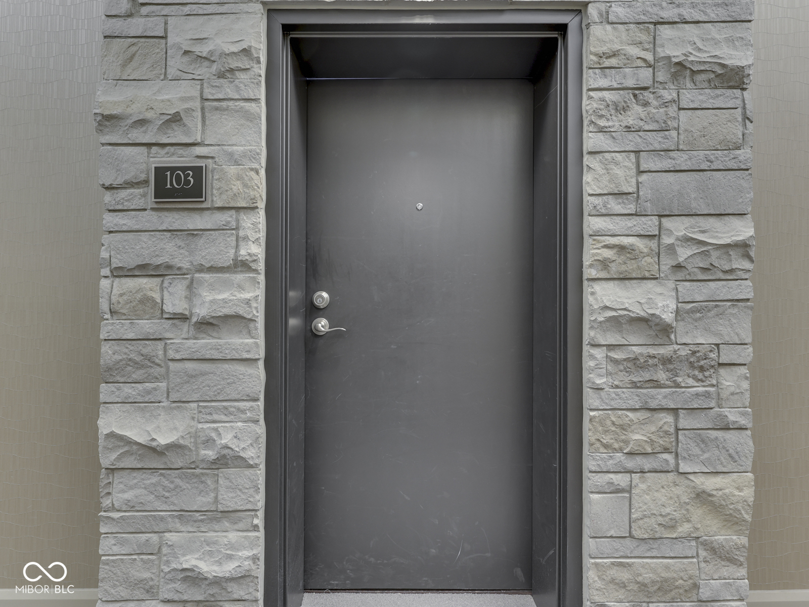 222 N East Street Unit: 103