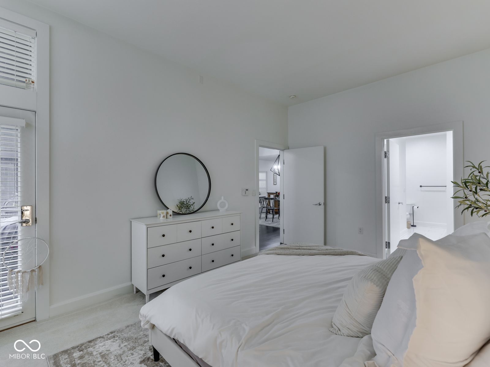 222 N East Street Unit: 103