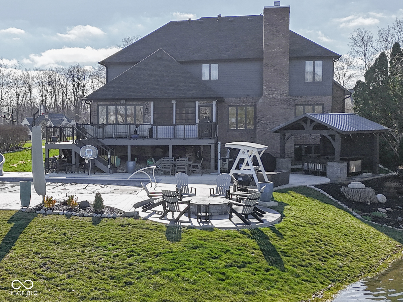 4652 Waters Edge Way