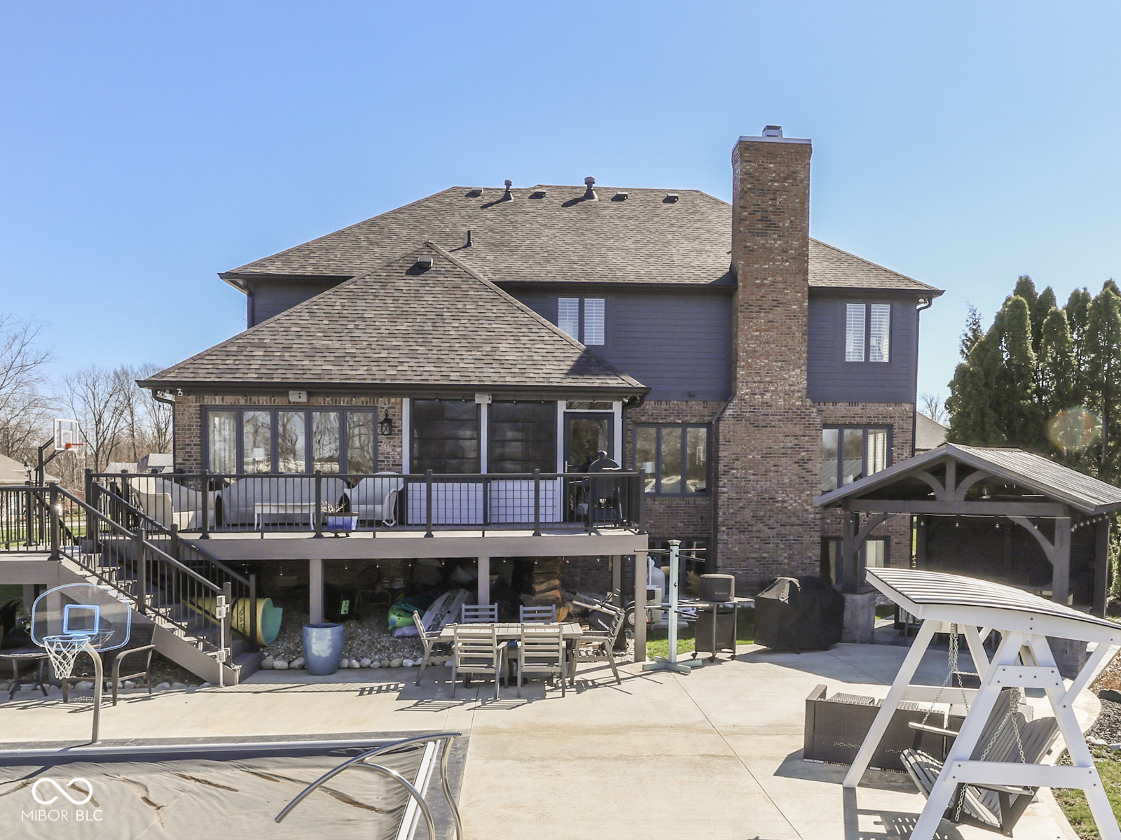 4652 Waters Edge Way