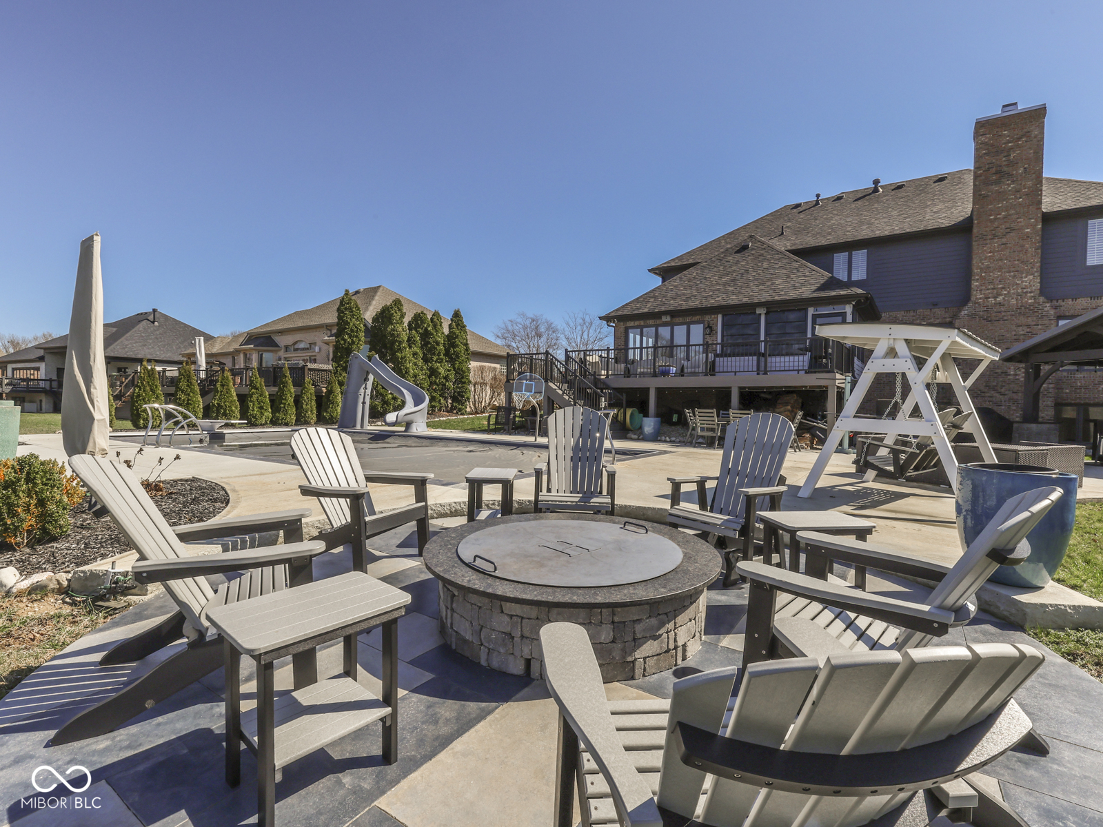 4652 Waters Edge Way