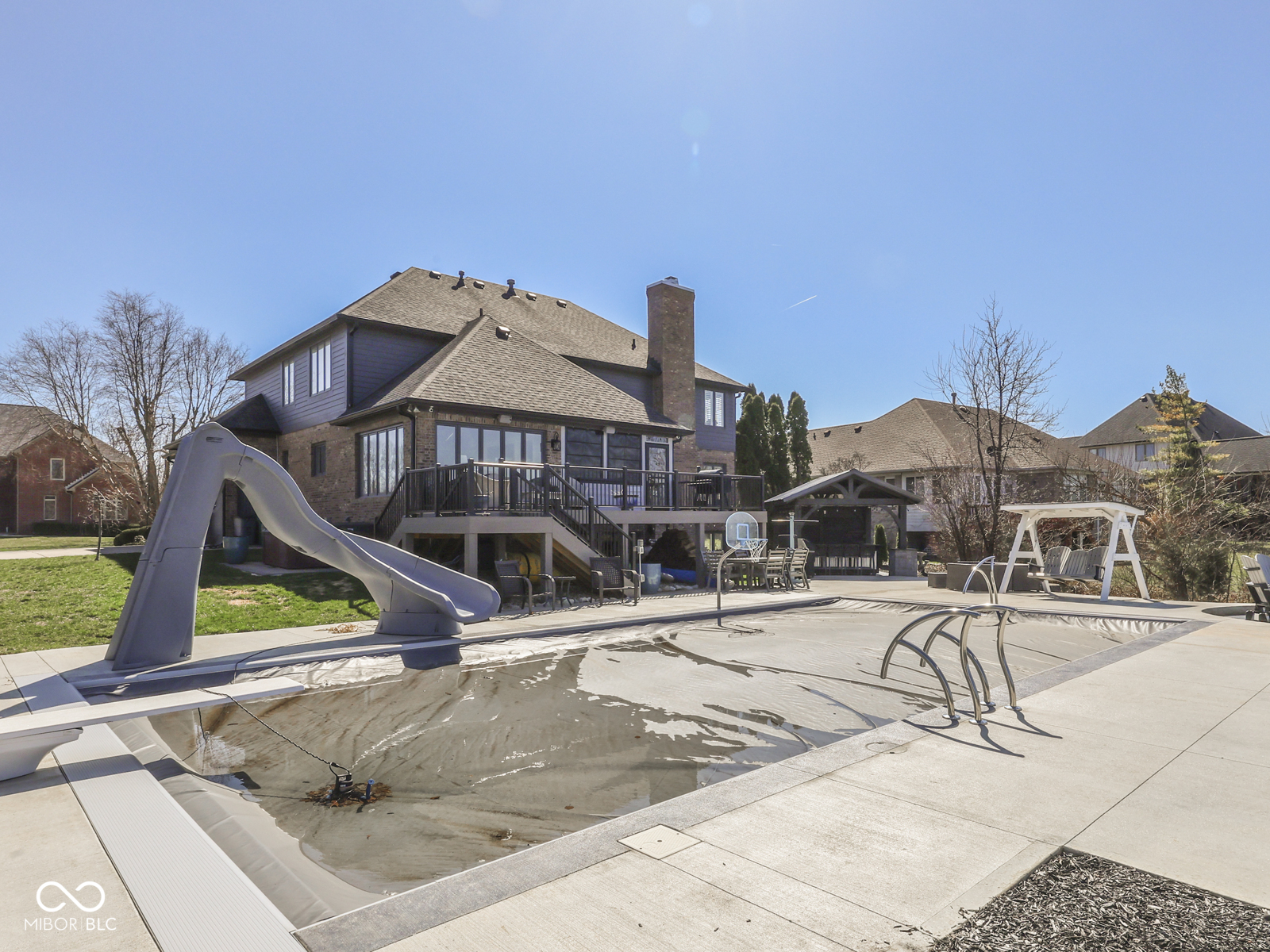 4652 Waters Edge Way