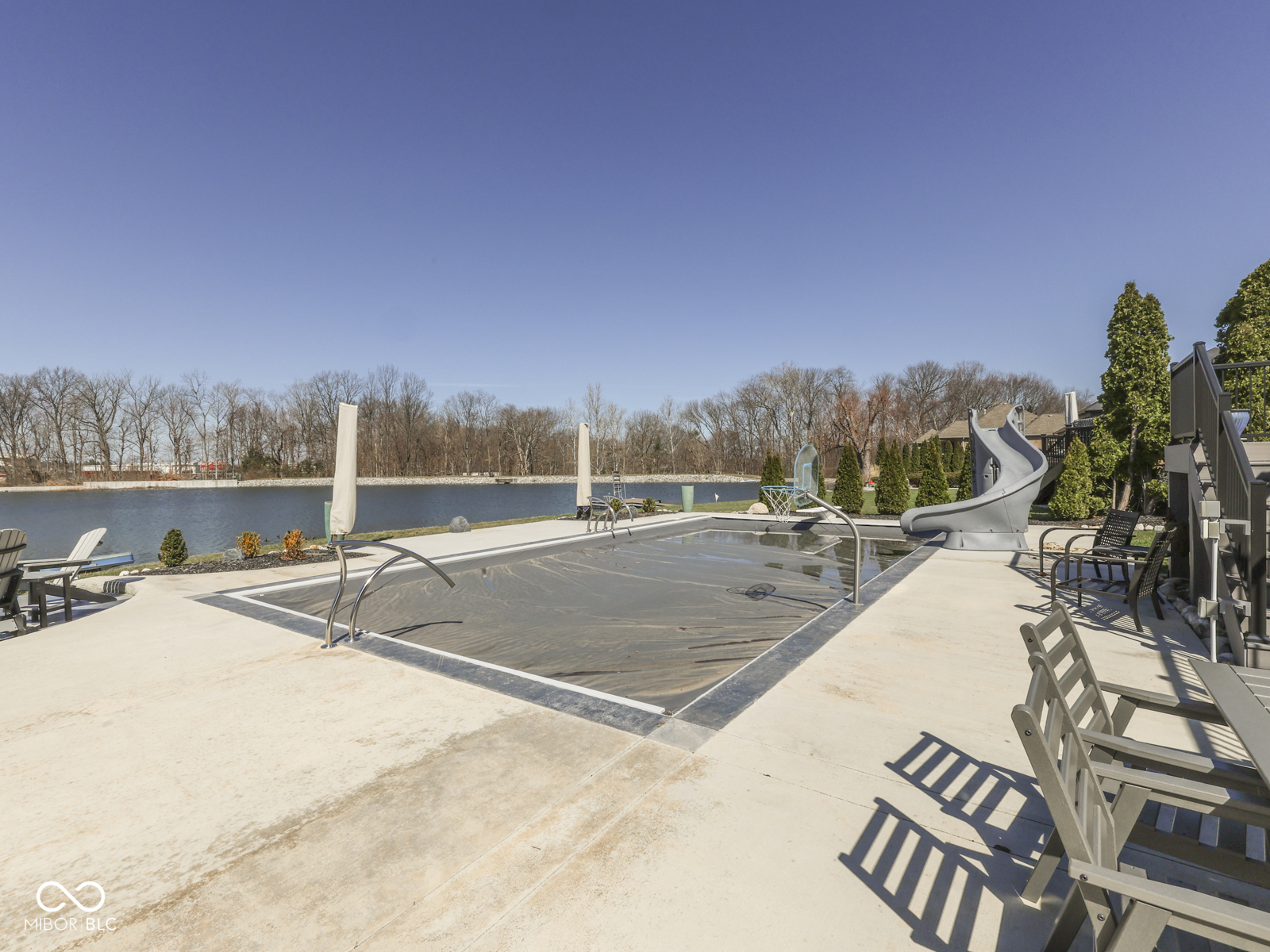 4652 Waters Edge Way