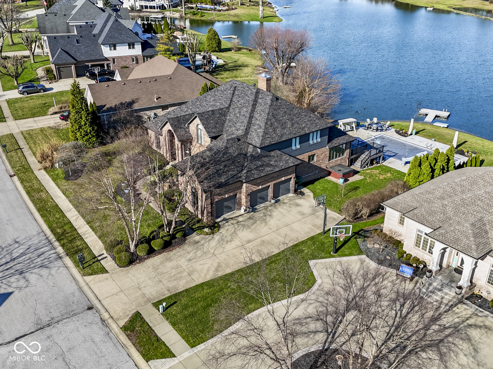 4652 Waters Edge Way