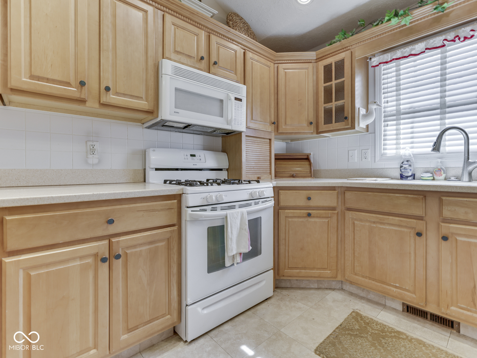 1132 Kay Drive