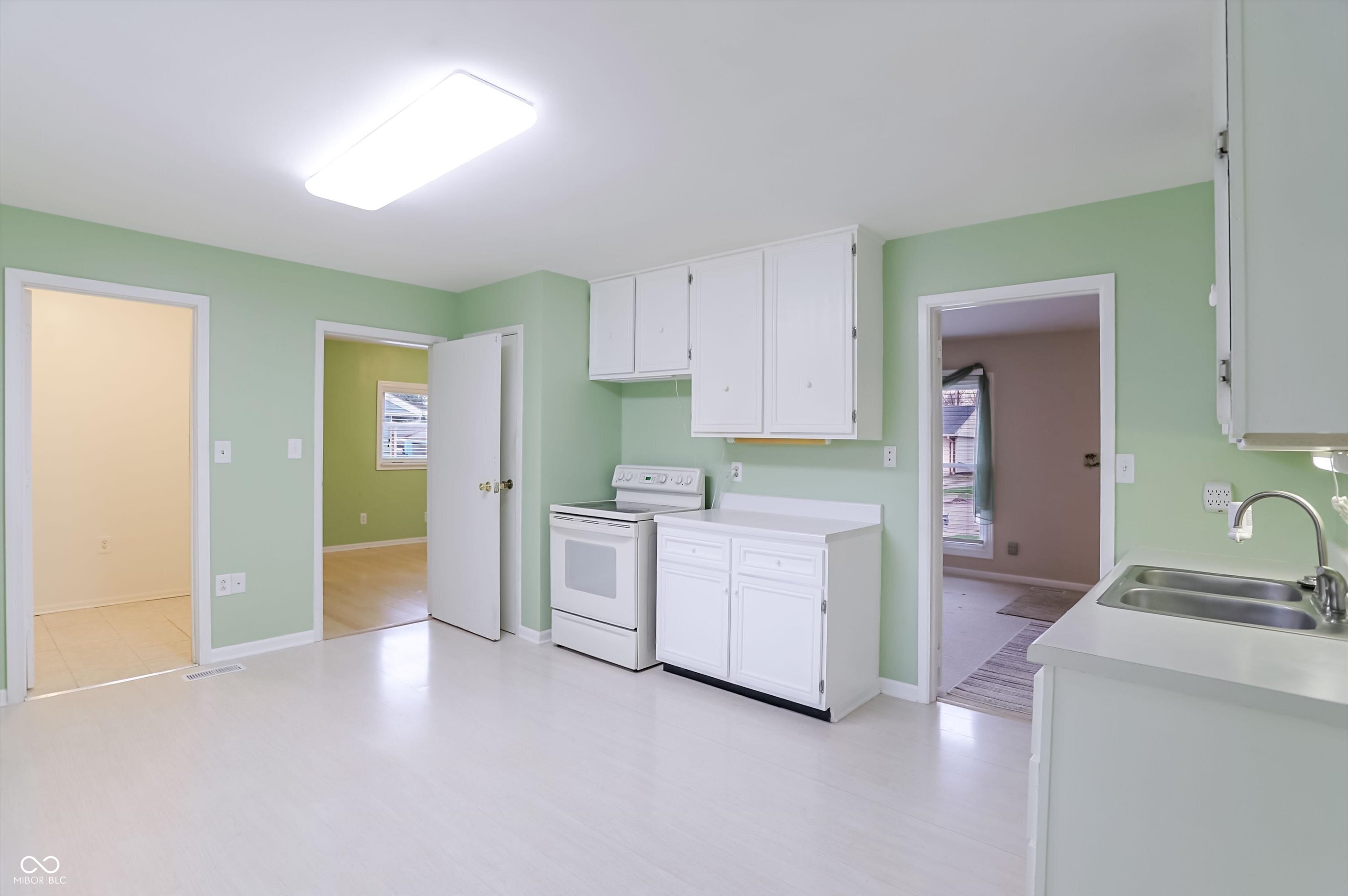 4425 Dartmoor Drive