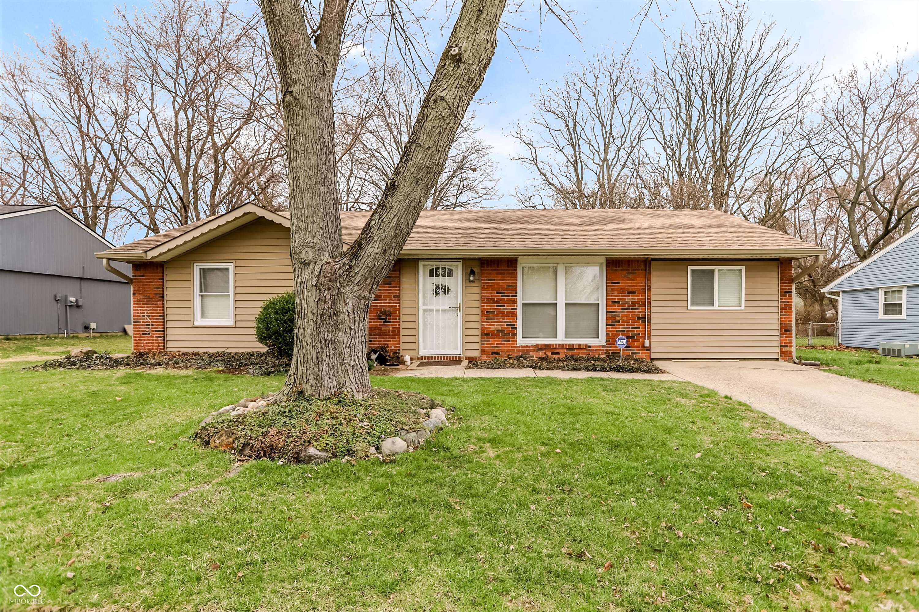4425 Dartmoor Drive