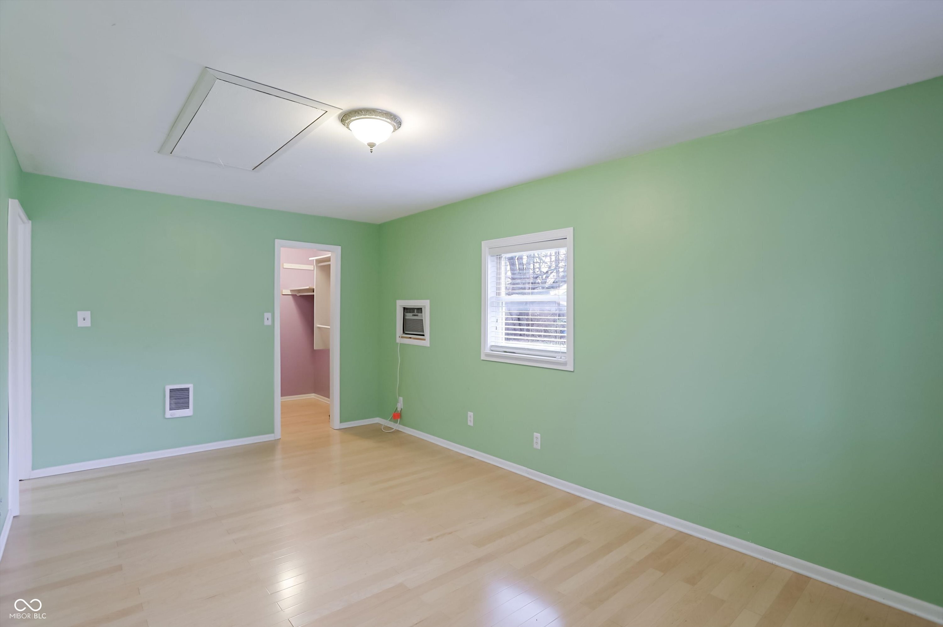 4425 Dartmoor Drive