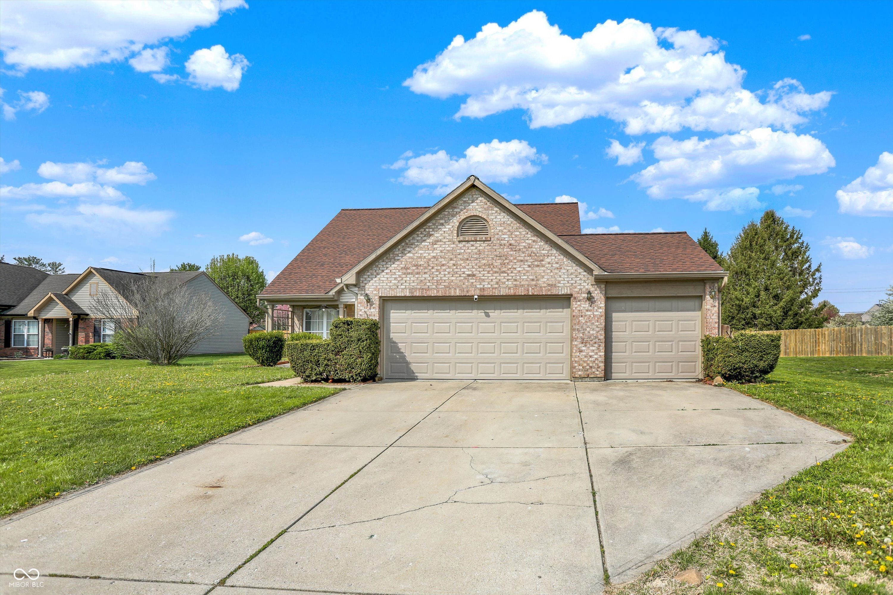2002 Oakbrooke Court