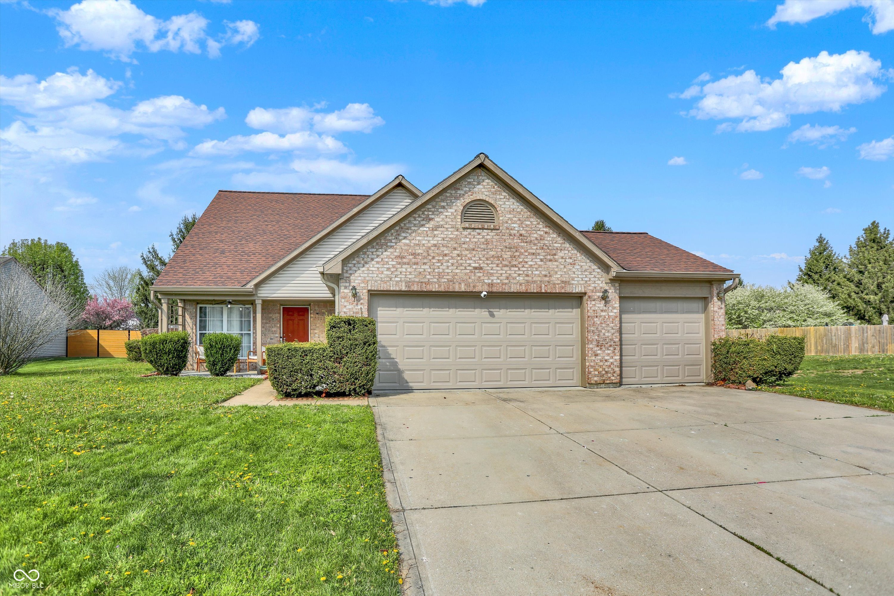 2002 Oakbrooke Court