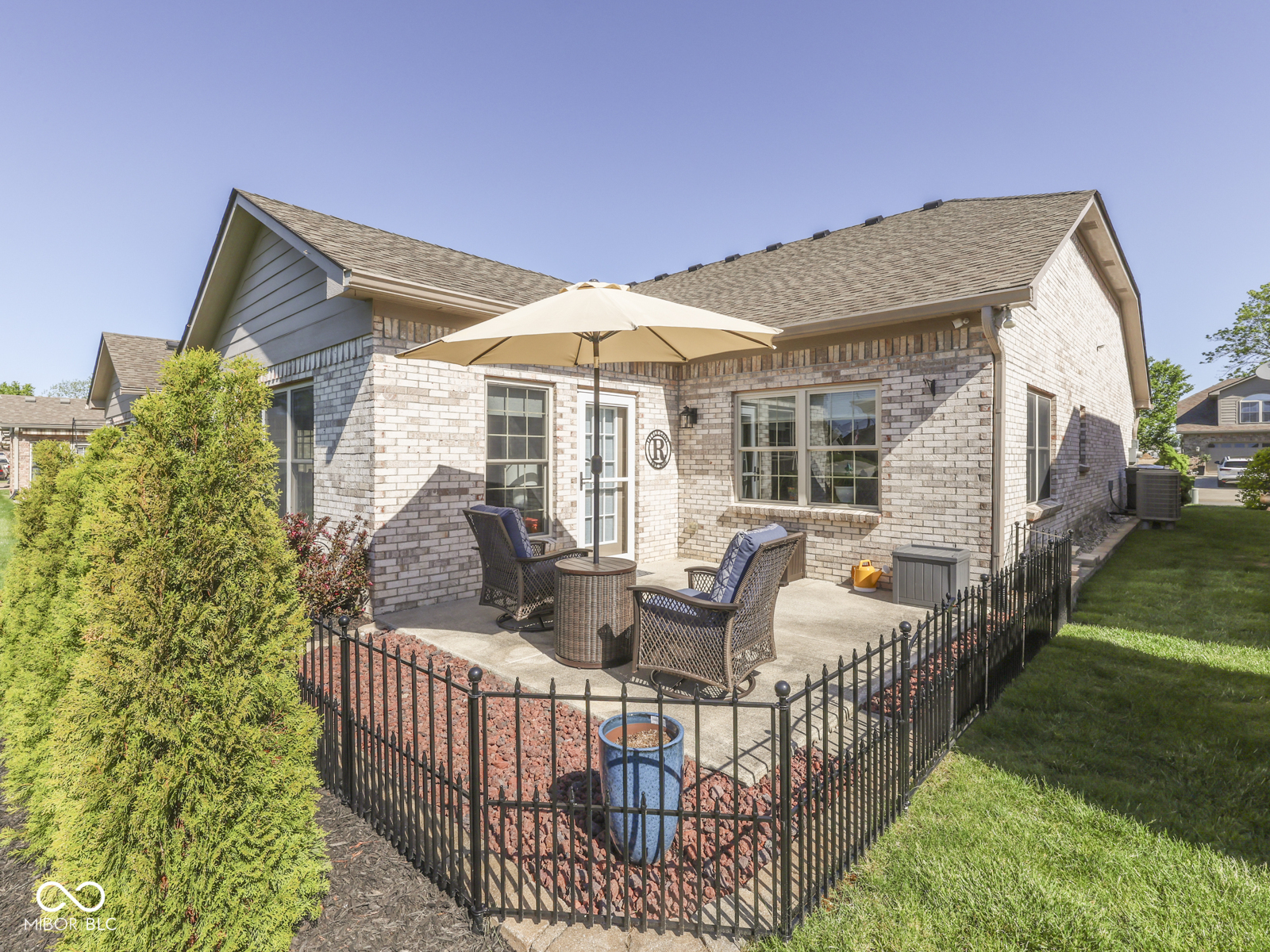 7746 Rosa Drive
