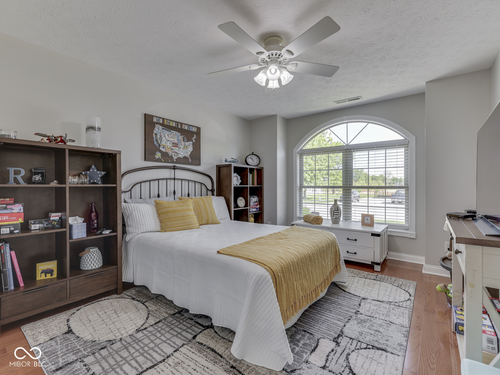 7746 Rosa Drive