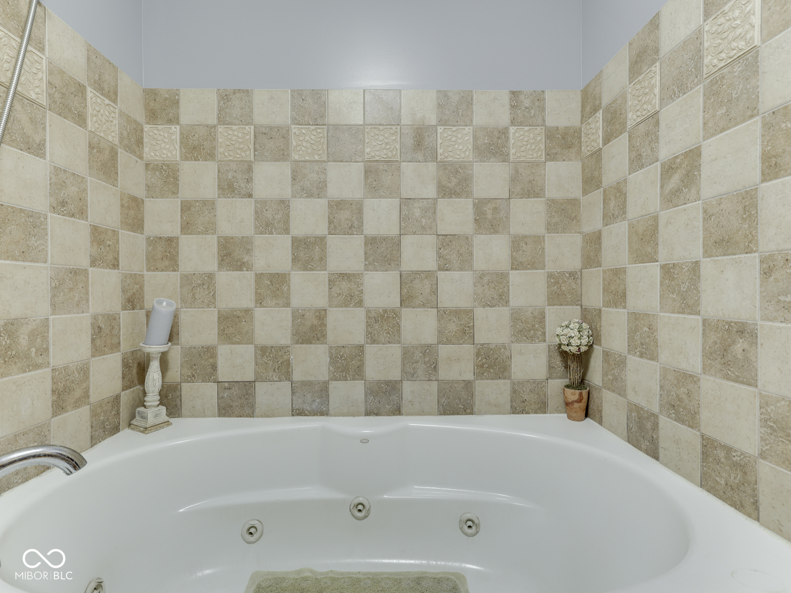 8255 Lynn Drive