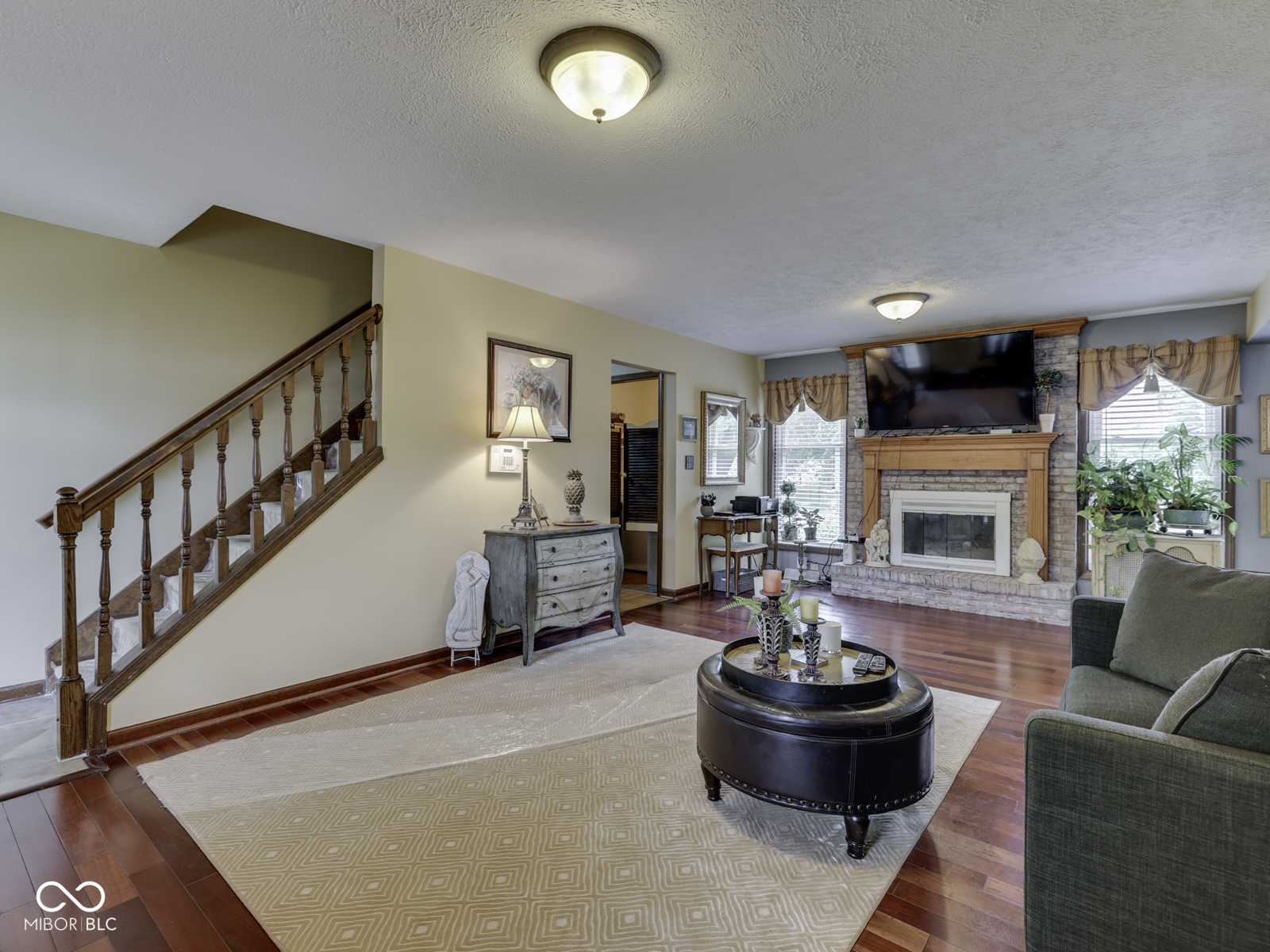 8255 Lynn Drive