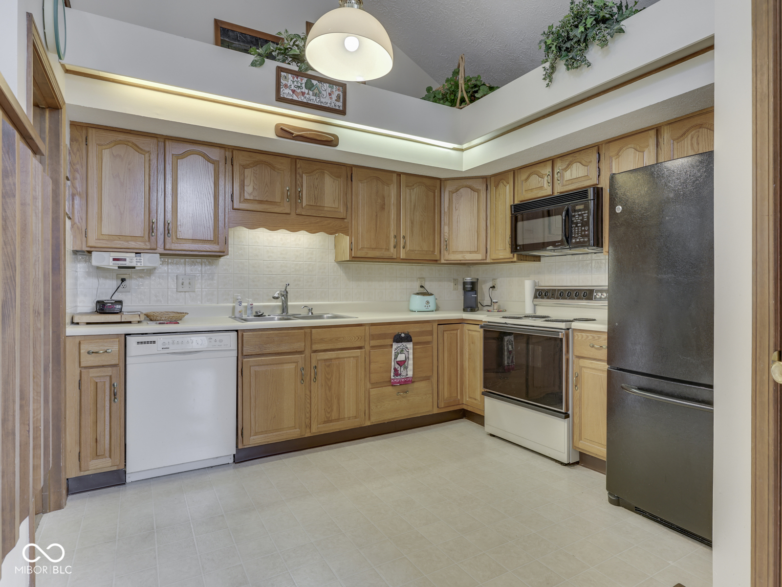602 Cielo Vista Drive Unit: 602