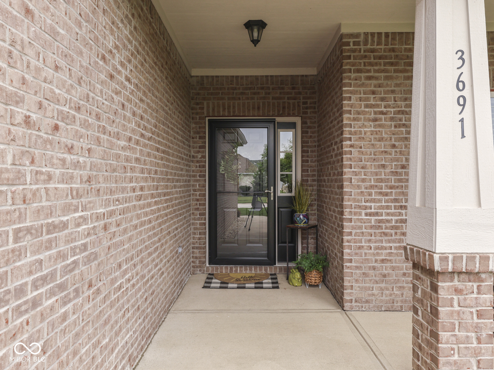 3691 Woodruff Place