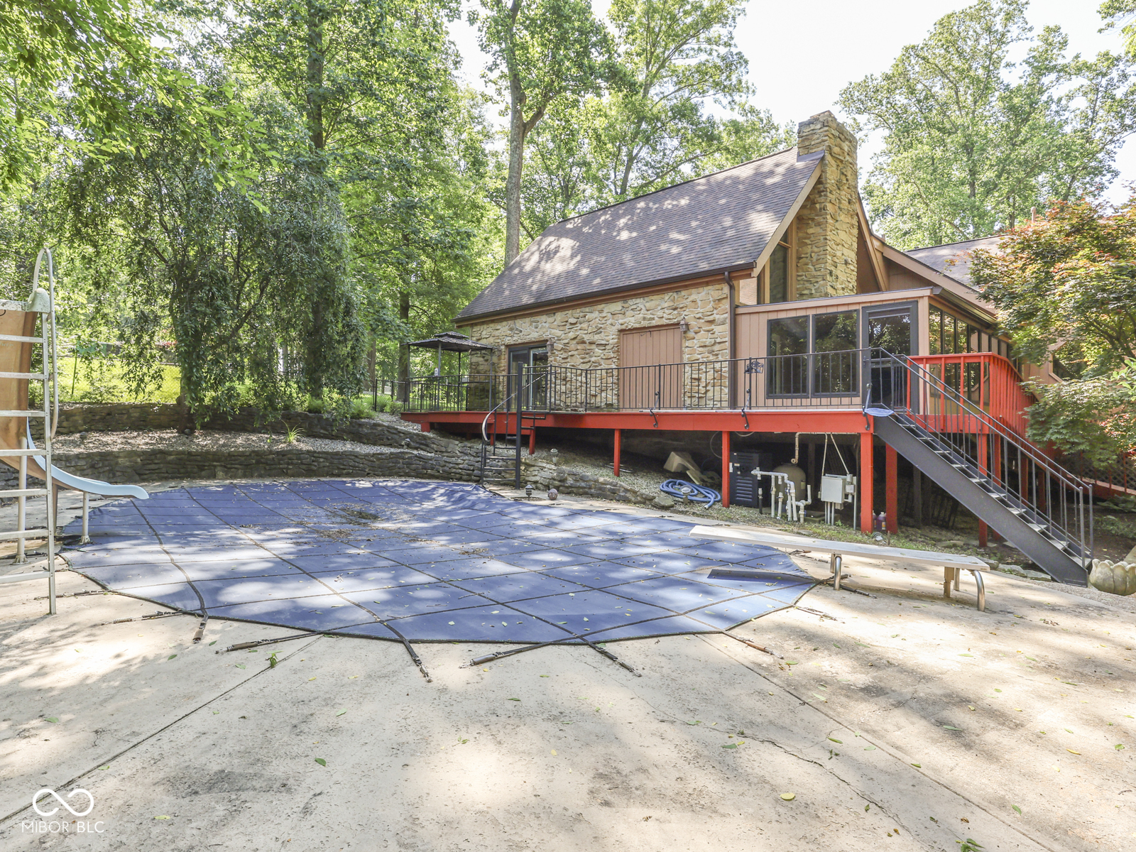 6796 Travis Place