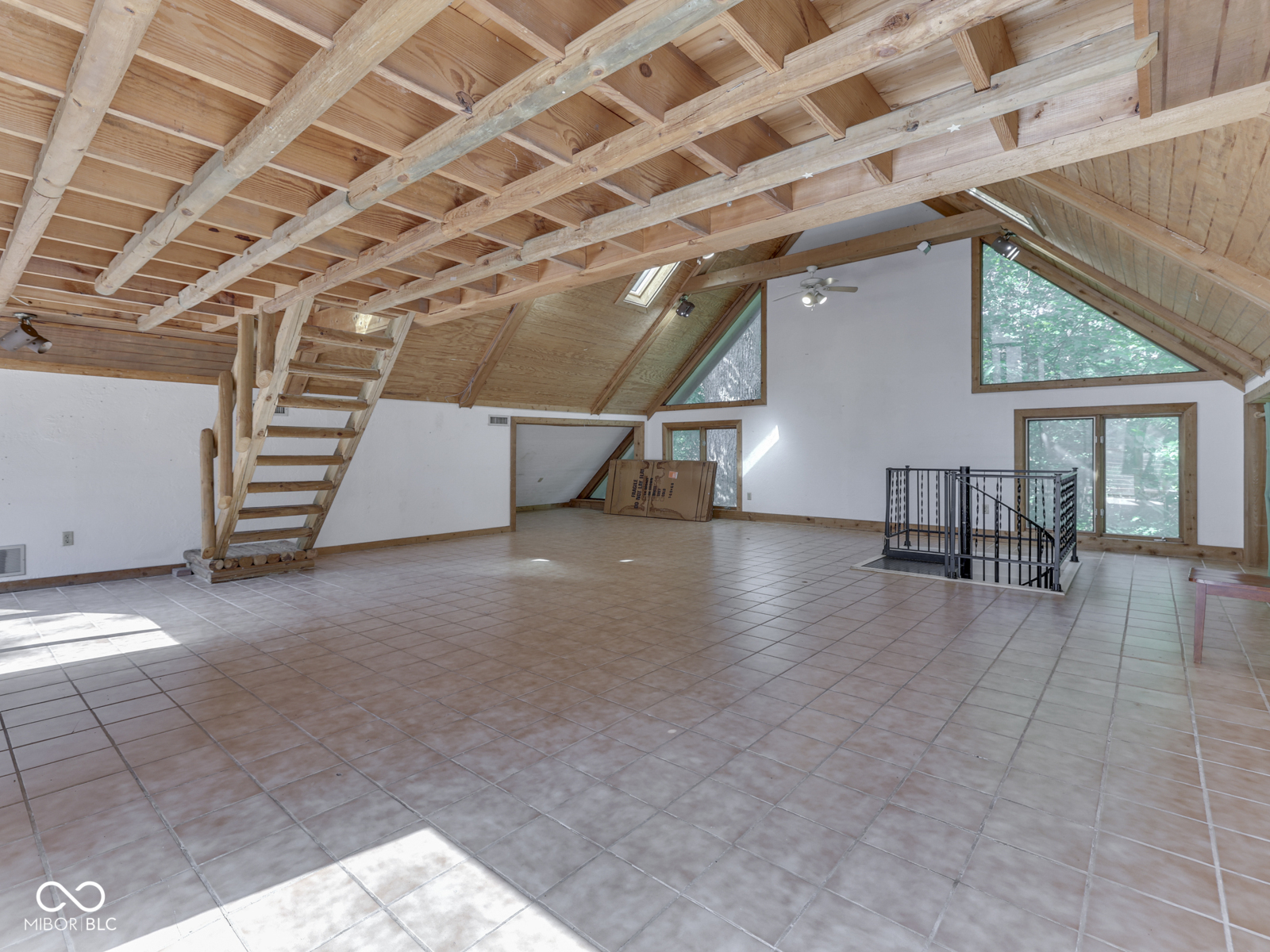 6796 Travis Place