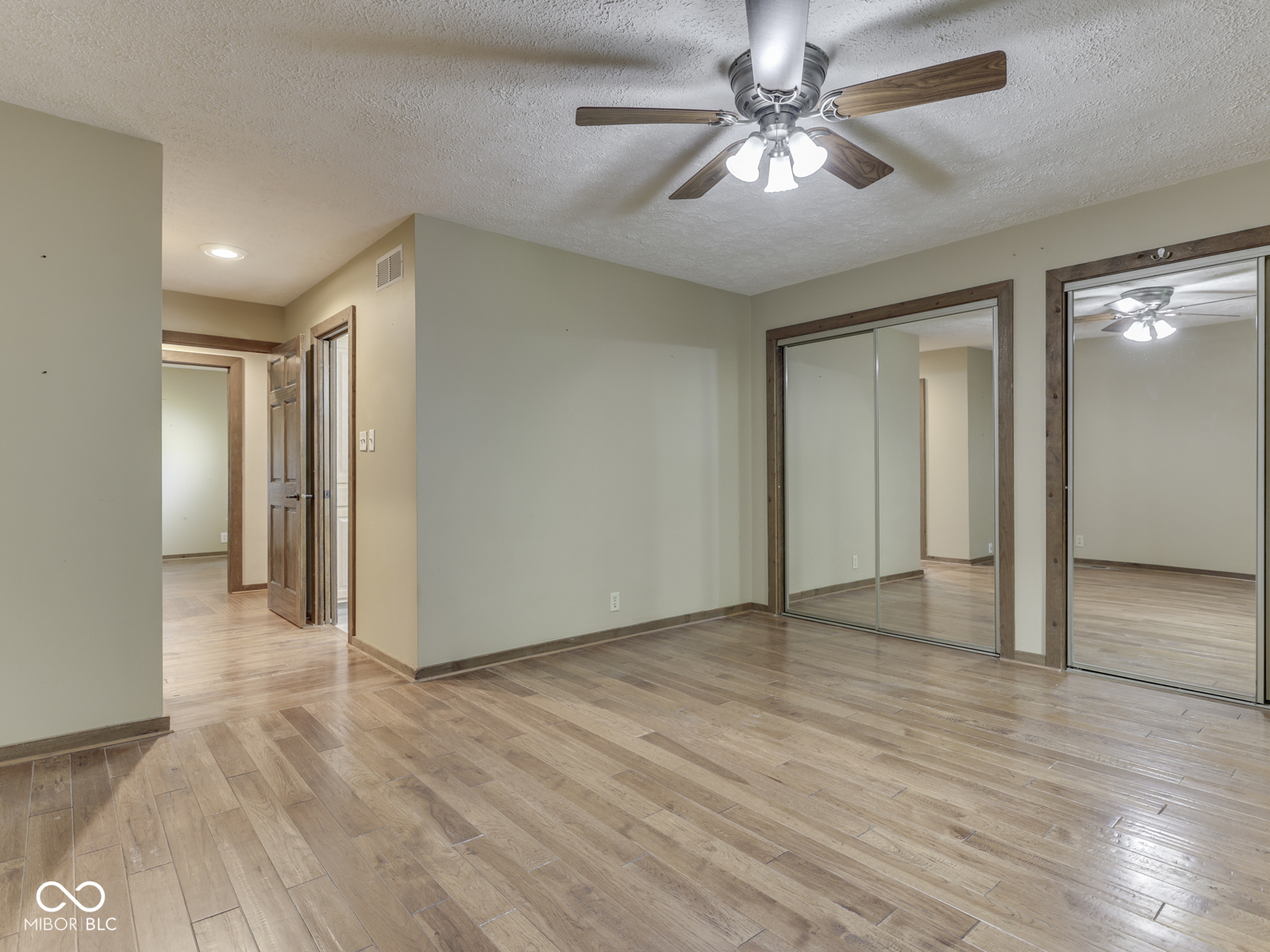 6796 Travis Place