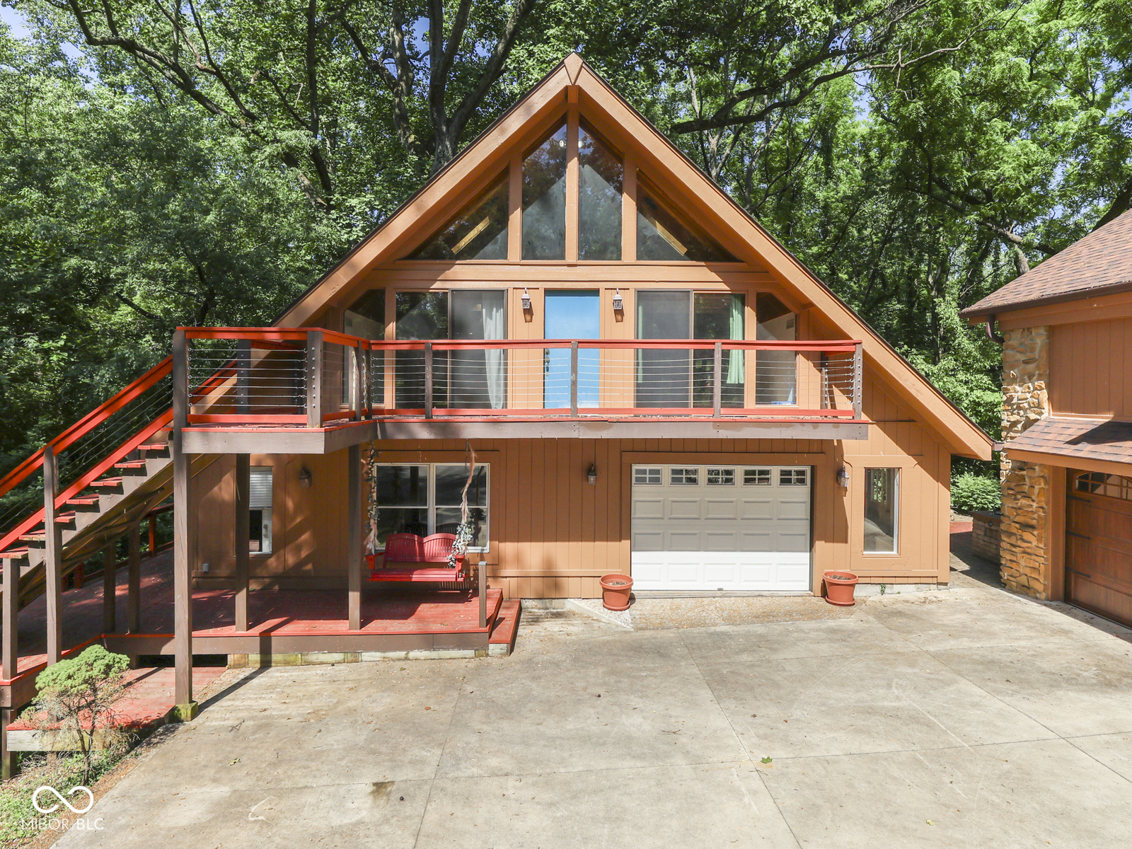 6796 Travis Place