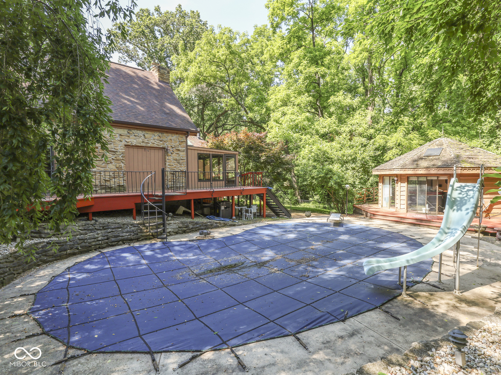 6796 Travis Place