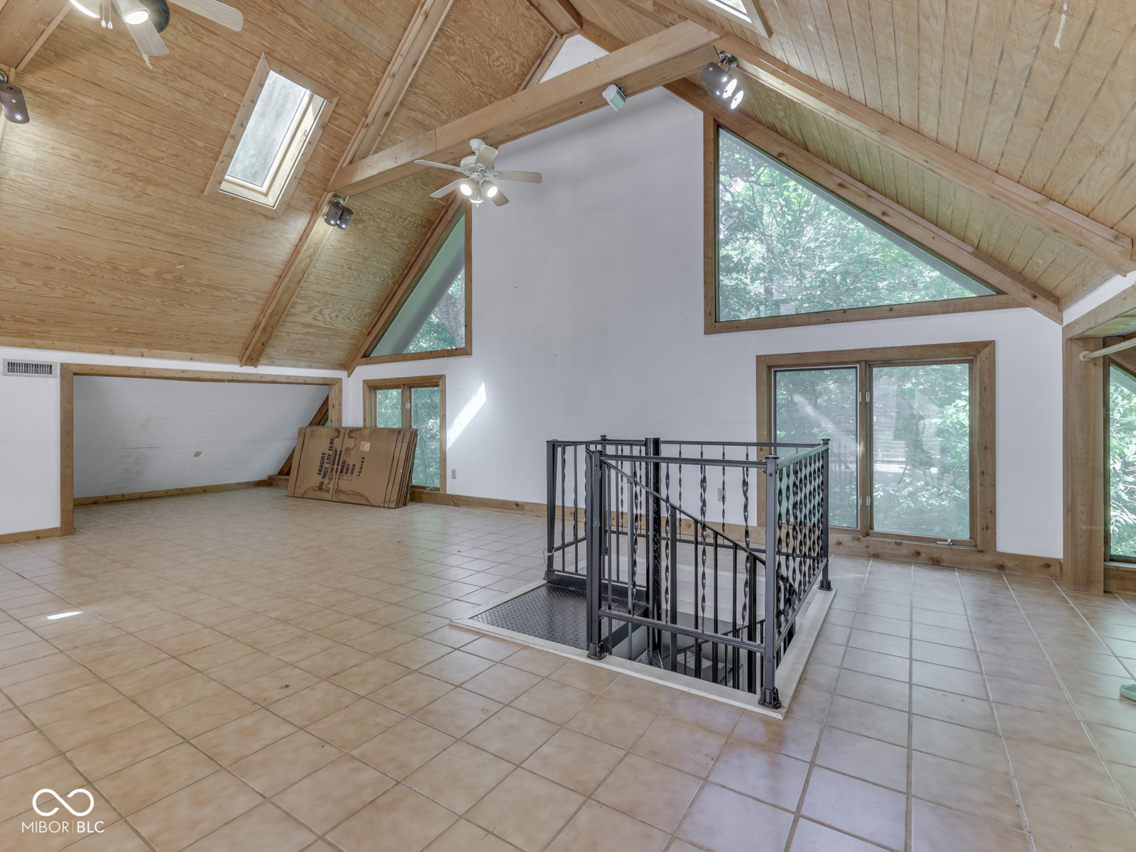 6796 Travis Place