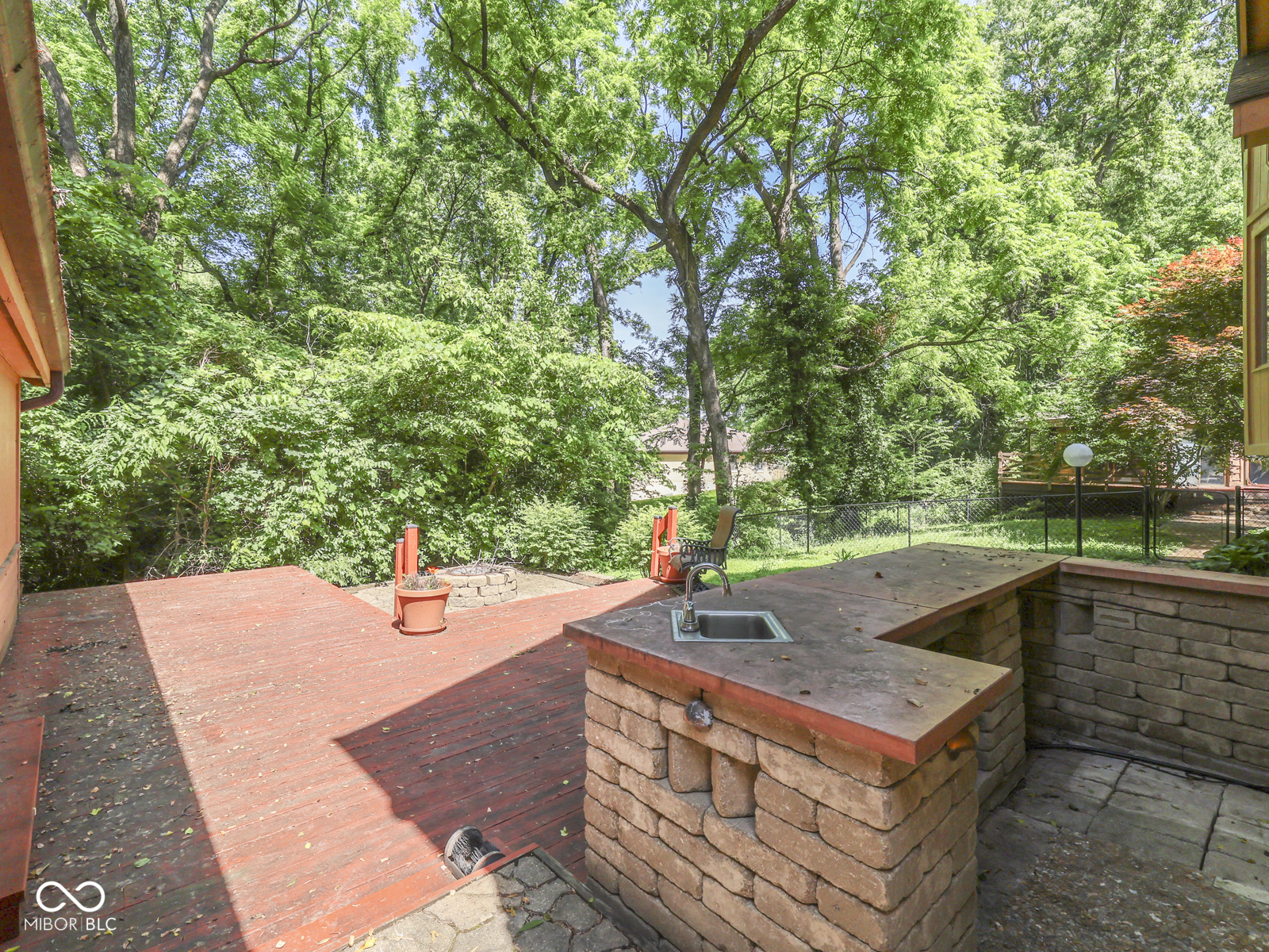 6796 Travis Place