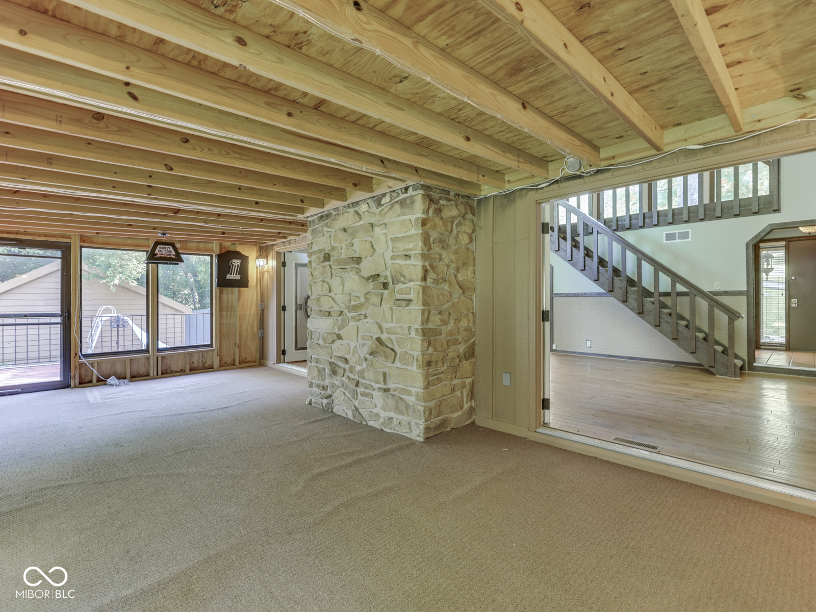 6796 Travis Place