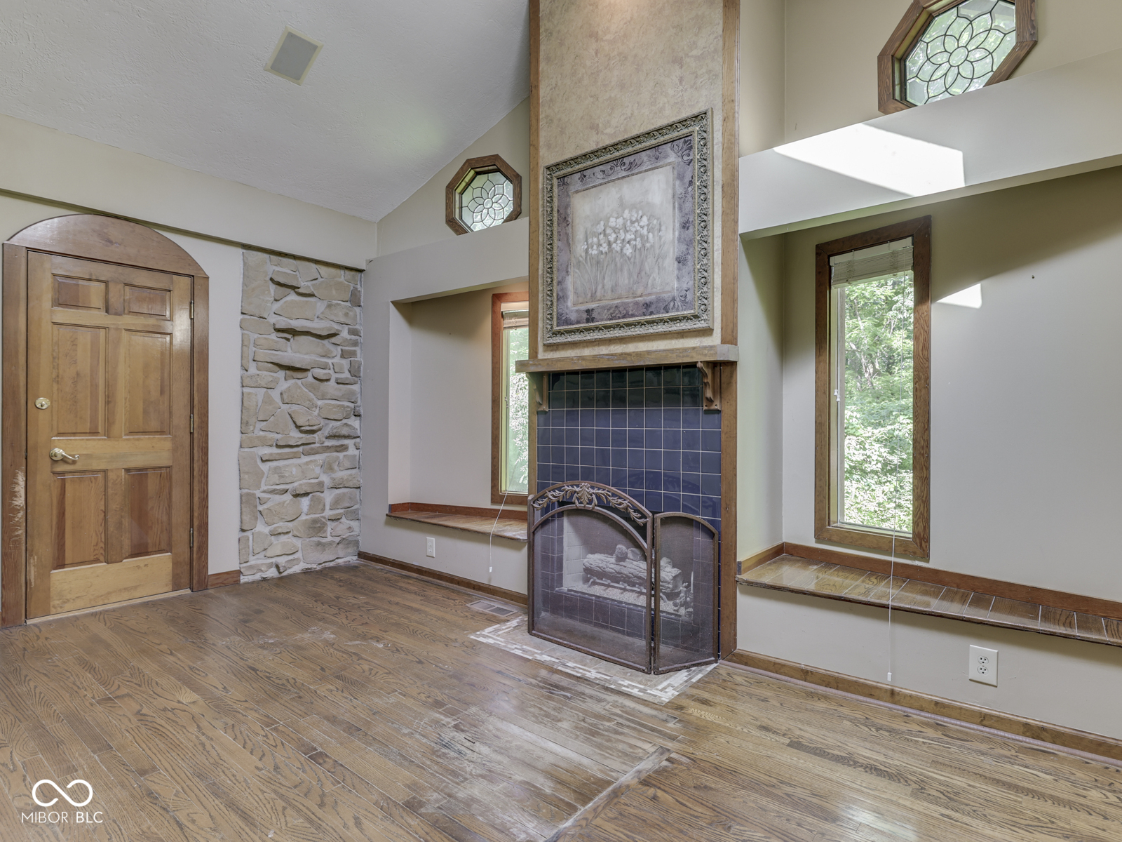 6796 Travis Place