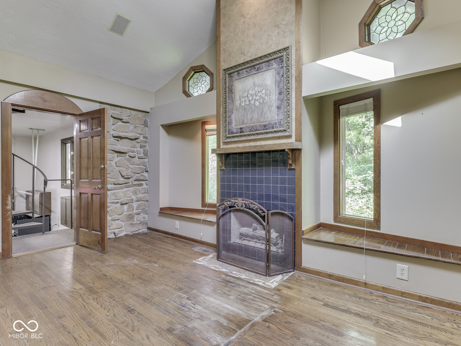 6796 Travis Place