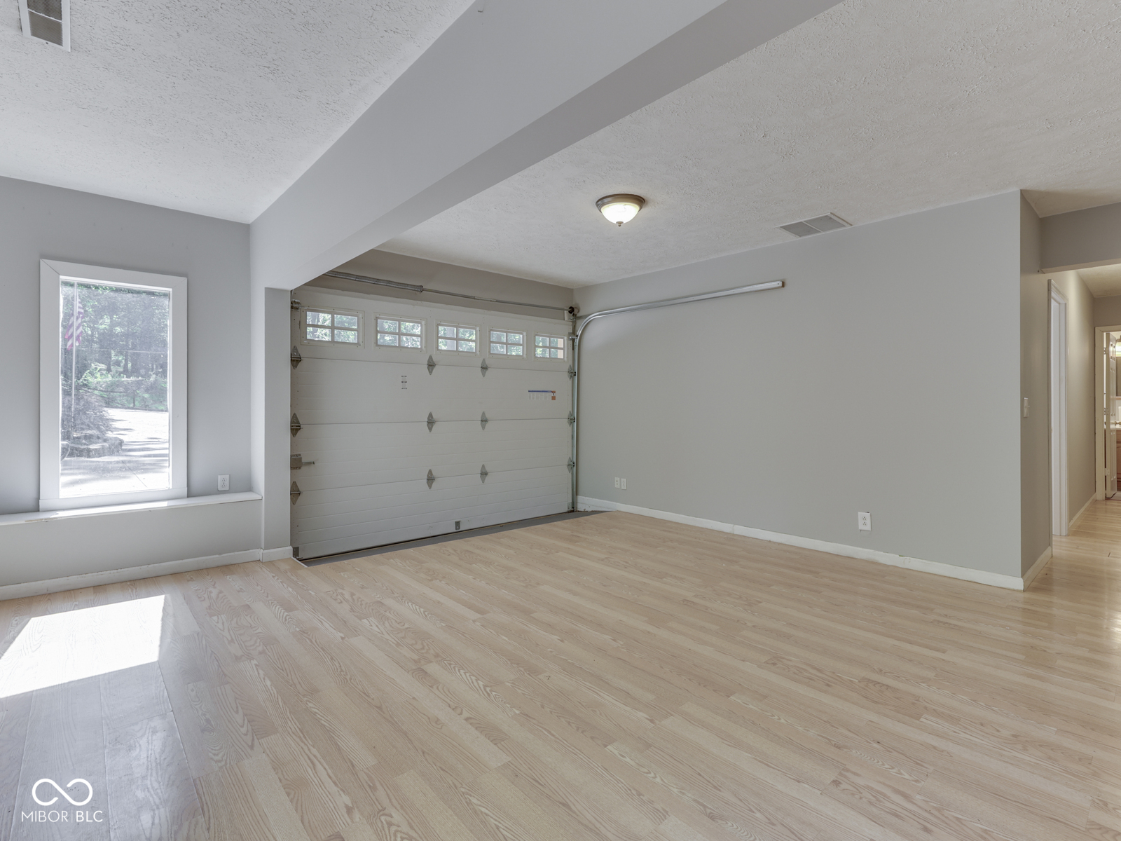 6796 Travis Place